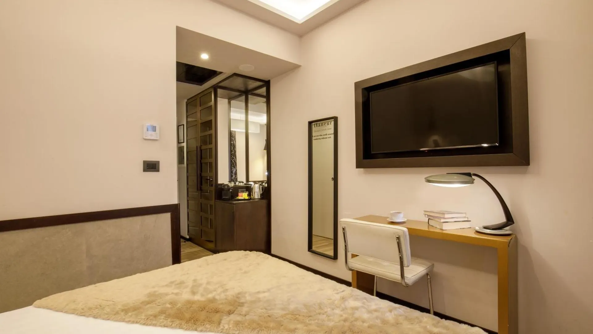 Flaneur Suites Corso Ρώμη 0*,