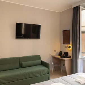 Iron Luxury Πανσιόν