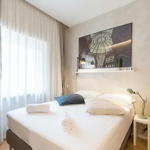 Duomo Deluxe Πανσιόν Μιλάνο