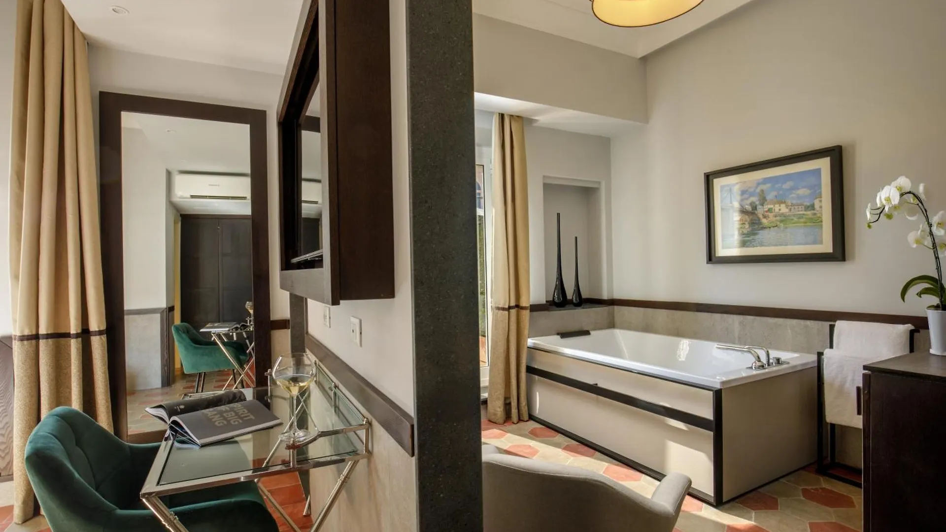Flaneur Suites Corso Roma Konukevi